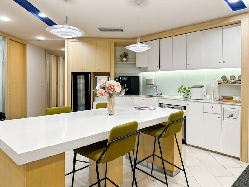 Regus - 208 Tianhe Road,13/F, Teem Tower,Tianhe District image 11