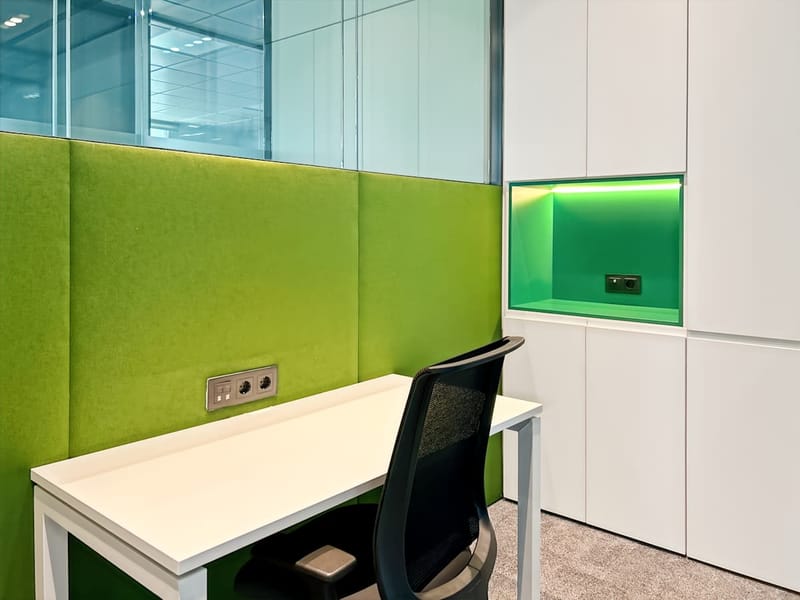 Regus - Calle Ribera de Loira 16 image 4