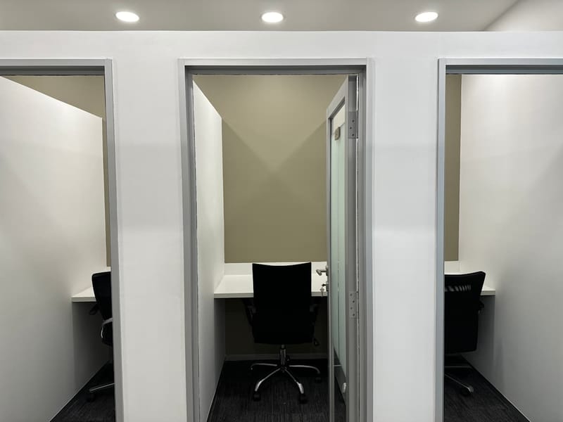 Regus - No. 4, 4/5 Central Tower, Rajdamri Road,12th Floor,Pathumwan image 8