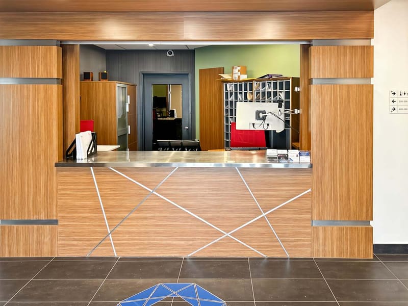 Hq - 3107 ave Des Hotels,1st Floor,Ste-Foy image 2
