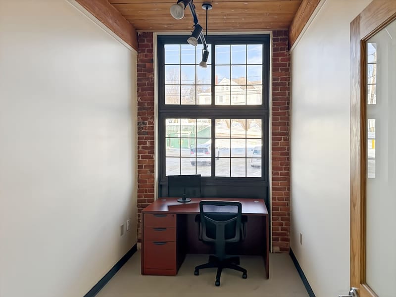 Regus - 322 W Main St image 4