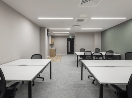 Newton Perkins (513 - 1,167 sqft) - 141 Fenchurch Street, EC3M - Monument image 5