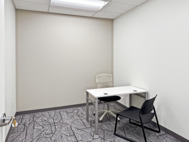 Regus - 2828 N Clark St,3rd Floor image 4