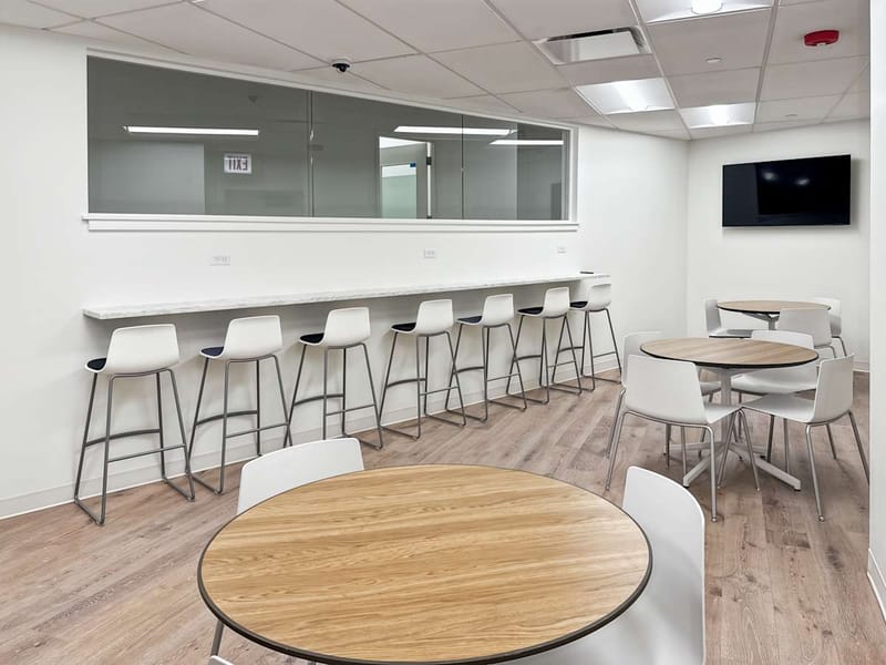 Regus - 2828 N Clark St,3rd Floor image 8