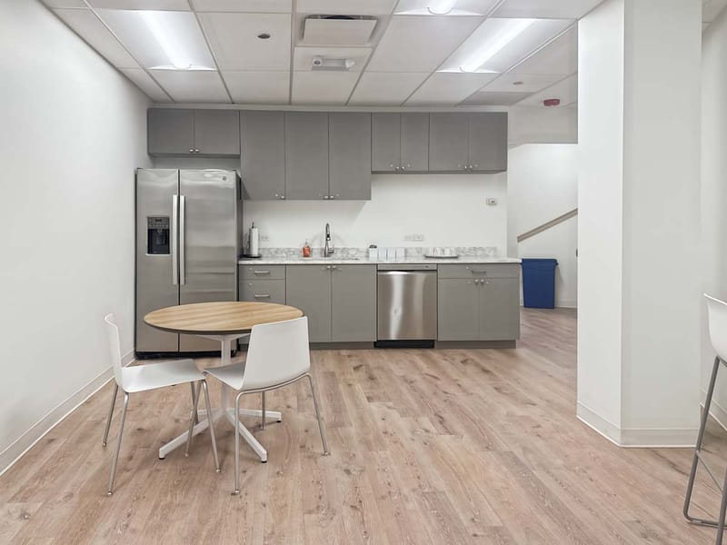 Regus - 2828 N Clark St,3rd Floor image 9