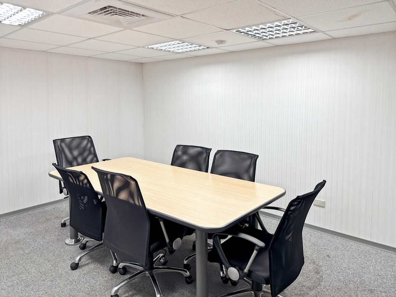 Regus - No. 83, Chong Qing South Road,6/F image 9