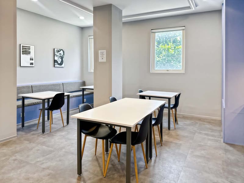 Regus - Jl. Biliton No.43,Biliton image 5