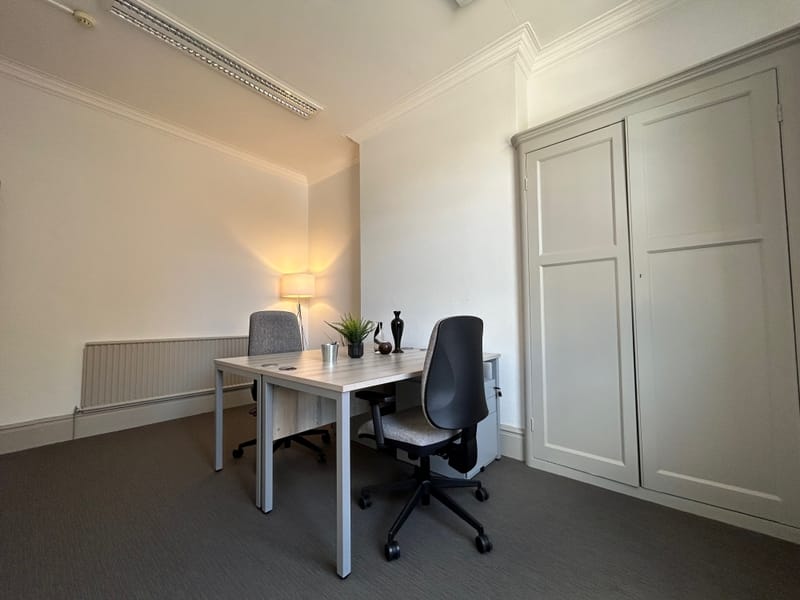 Point of Difference - The Manse - 44 South Bar St, 0X16 - Banbury image 3