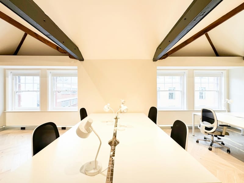 Workplace Plus (Managed 742 sqft) - 34-35 Eastcastle Street, W1W 8DW - Fitzrovia image 3