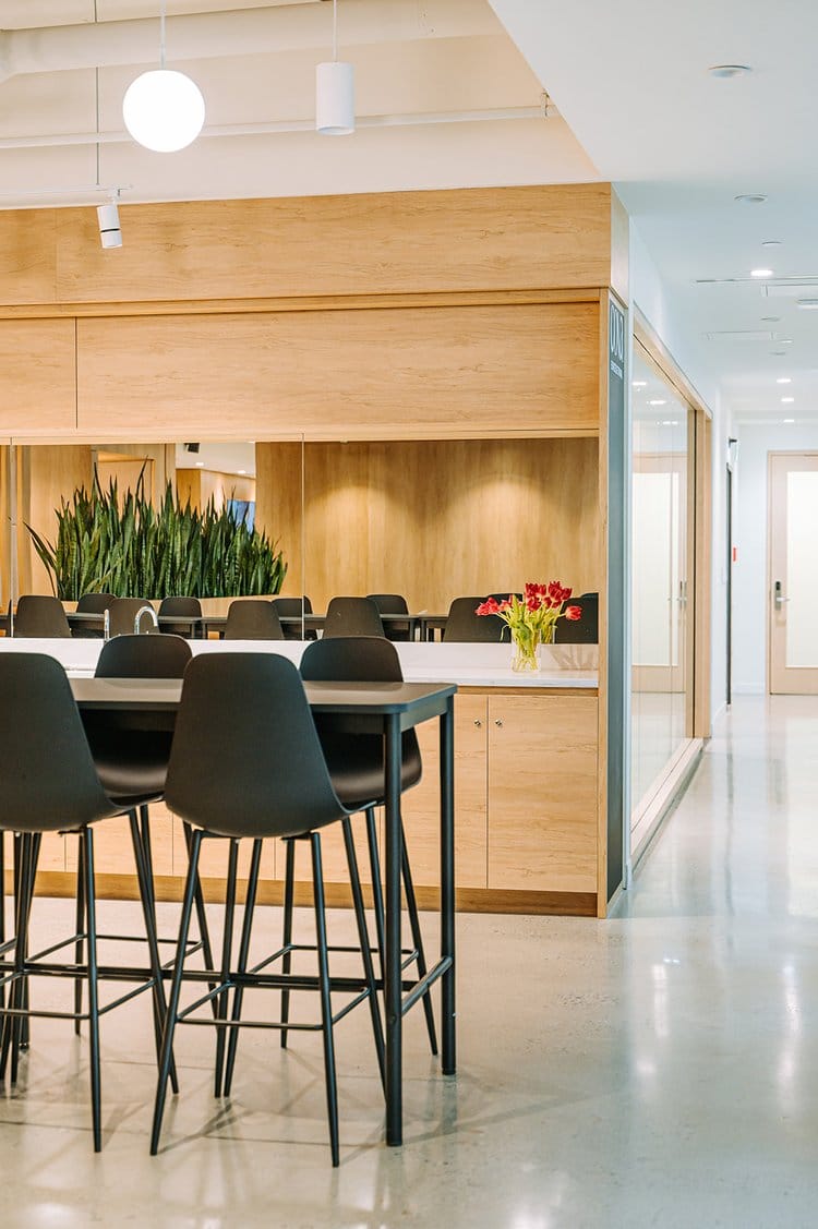 Cova Works - 413 Rue Saint-Jacques, Montreal image 2