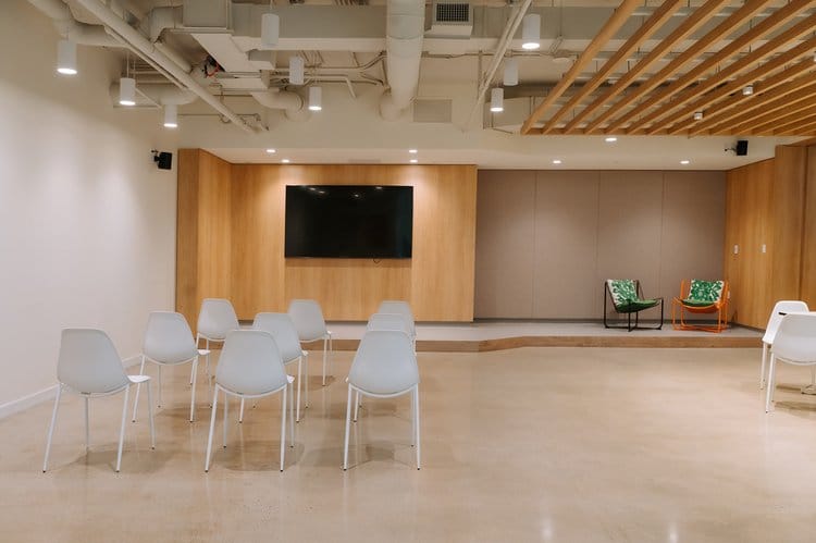 Cova Works - 413 Rue Saint-Jacques, Montreal image 4