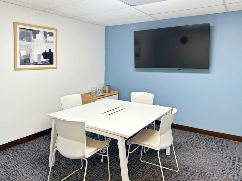 Hq - 606 Rollingbrook Drive image 3