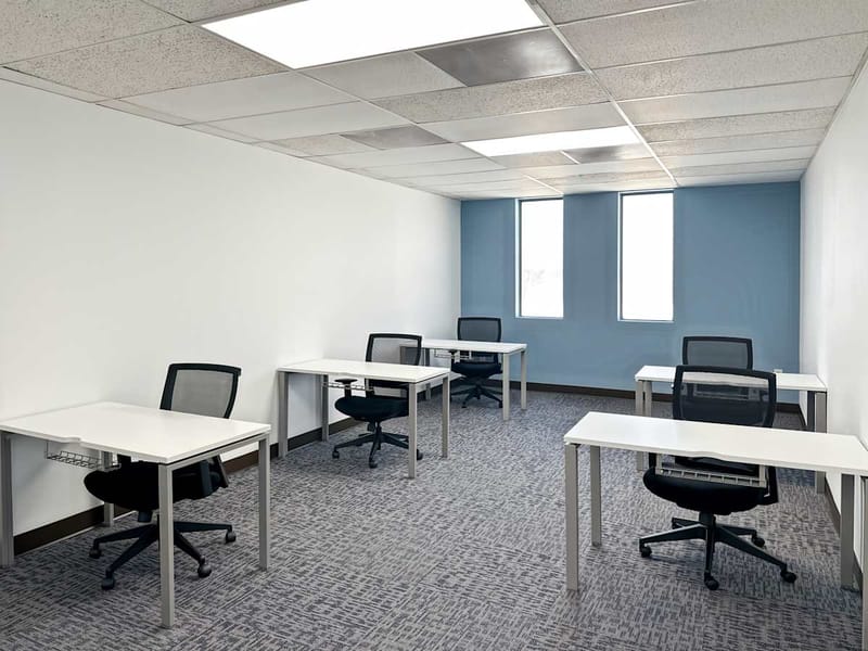 Hq - 606 Rollingbrook Drive image 4