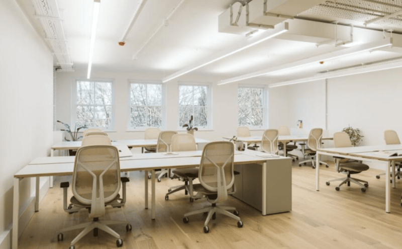 Base (Managed 989 sqft) - Clerkenwell Close - 18 Clerkenwell Close, EC1R - Clerkwenwell image 3