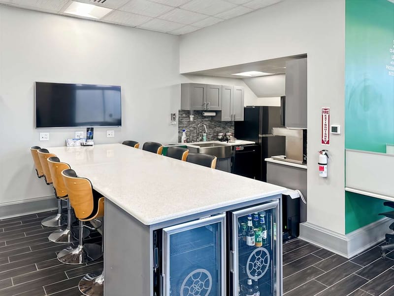 Regus - 15324 Mack Ave,1st and 3rd floor image 9