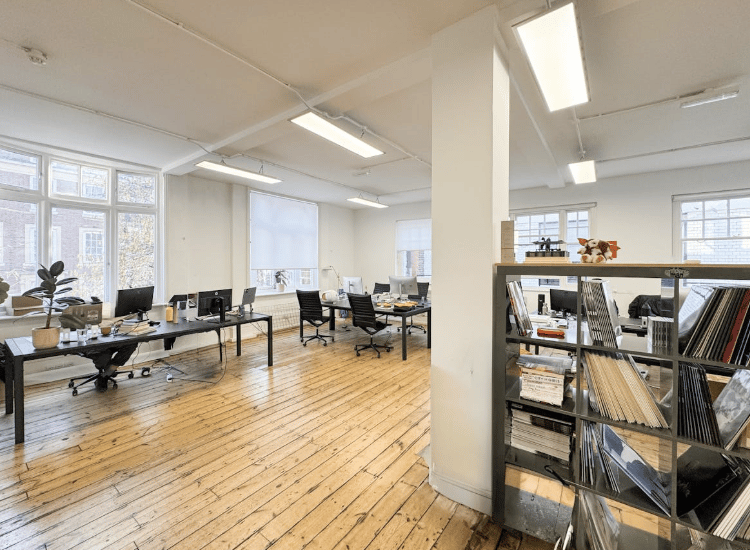 Sub800 Managed (774 - 774 sqft) - 11-13 Market Place, London, UK image 2