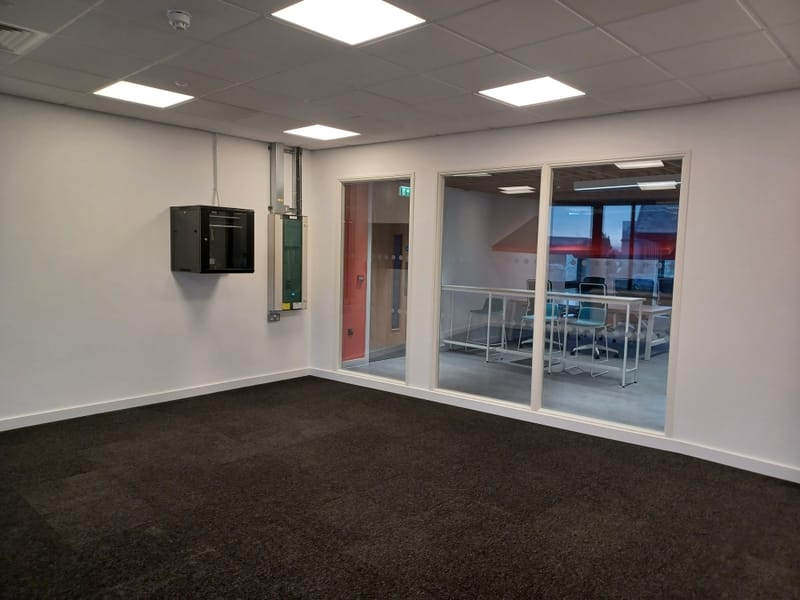 Oxford Innovation Space - Crawley Innovation Centre - Fleming Way, RH10 - Crawley image 3