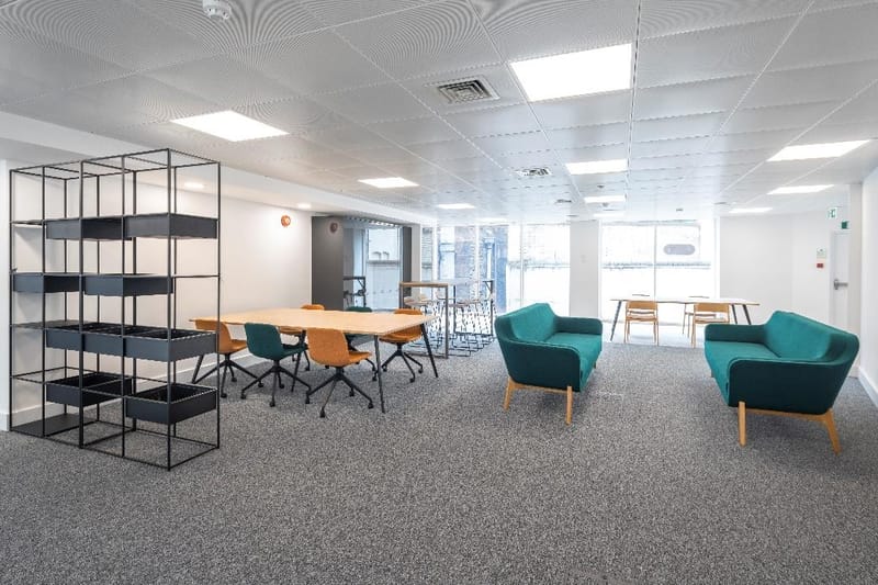 Sub800 Managed (819 - 819 sqft) - 10 Lloyd's Ave, London EC3N 3AJ, UK image 4