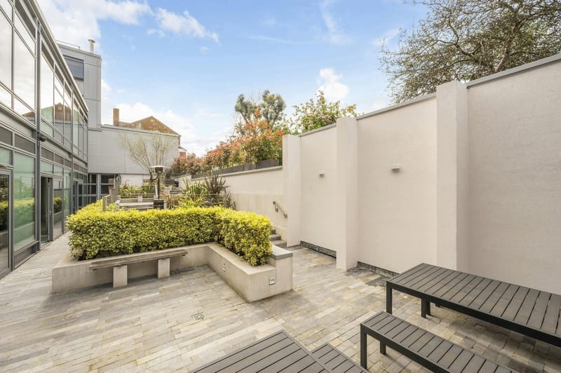 Sub800 - 5 Rochester Mews, NW1 - London City Airport image 4