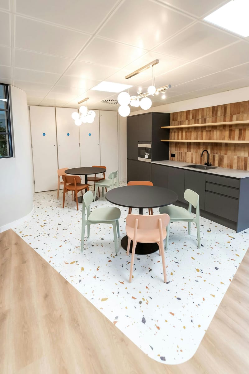 Sub800 Managed (3,487 - 3,487 sqft) - 10 Dean Farrar Street, London, UK image 3