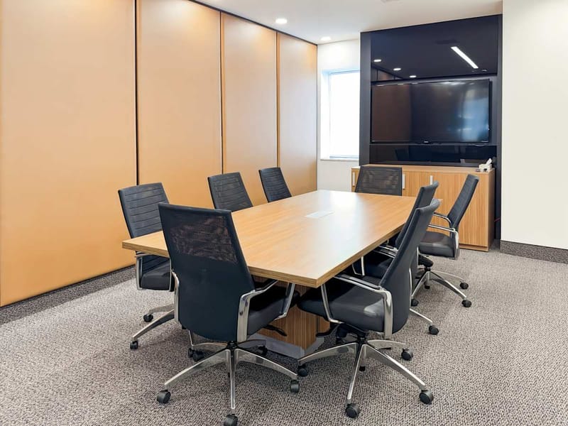 Hq - 240 Saint-Jacques Street image 3