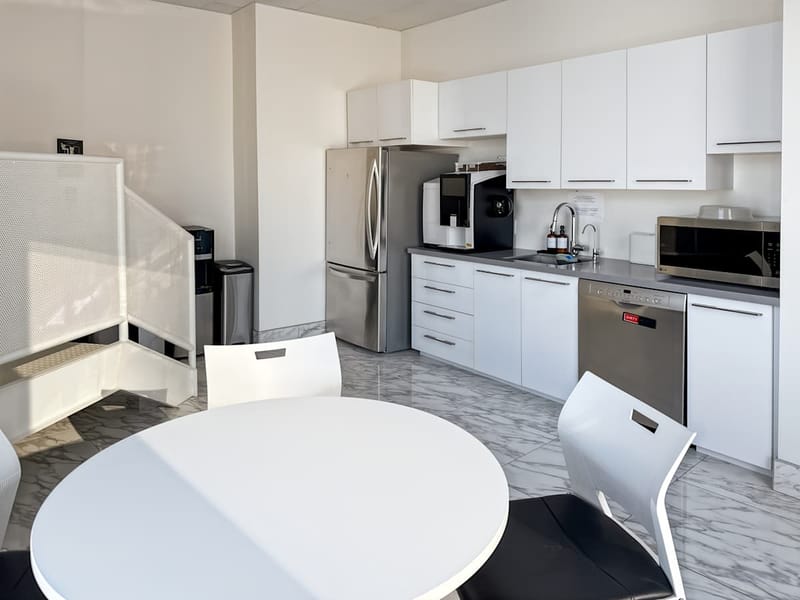 Hq - 240 Saint-Jacques Street image 6