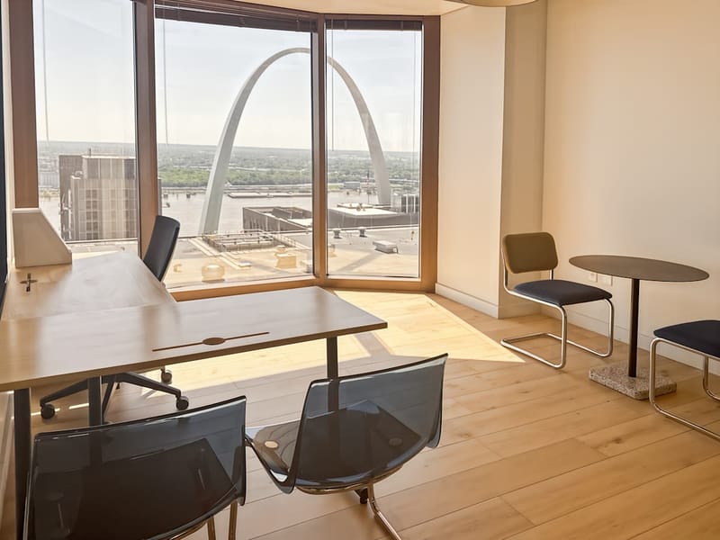 Spaces - 211 N Broadway - One Metropolitan Square image 7