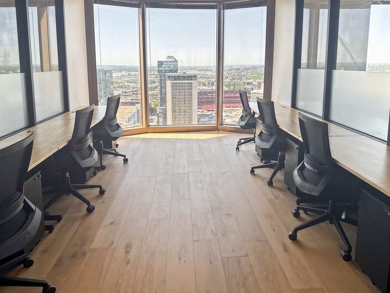 Spaces - 211 N Broadway - One Metropolitan Square image 8
