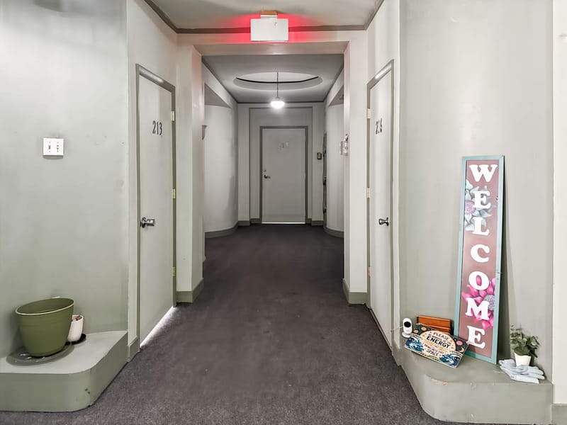 Regus - 6 West Washington St image 2