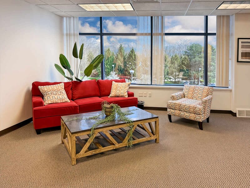 Hq - Kenmoor Ave image 5