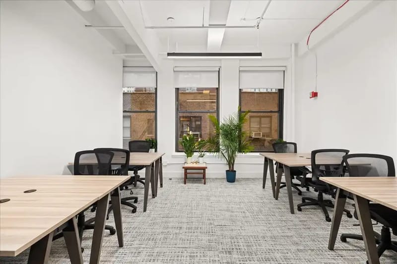 Resident Company Club - 115 E 23rd St, New York image 4