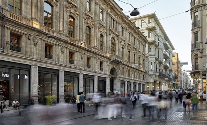 eOifs - Grand Pera - Hüseyinağa, İstiklal Cd. No:56/58, 34435 Beyoğlu - Istanbul image 7