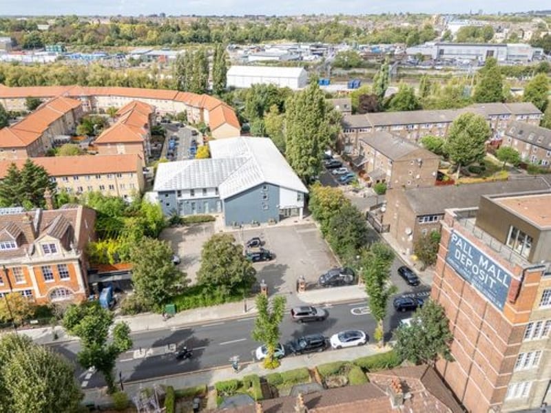 Buspace Studios (Managed 370 - 686 sqft) - Shaftesbury Centre - 85 Barlby Road, W10 - North Kensington image 5
