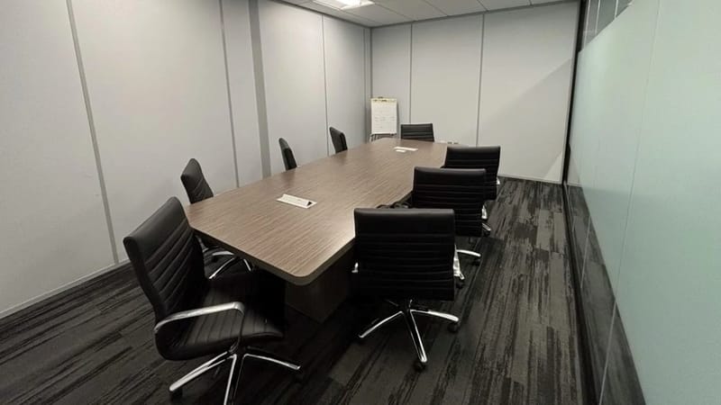 Carr Workplaces - The Loop -  20 N. Clark Street, 60602 - Chicago image 3