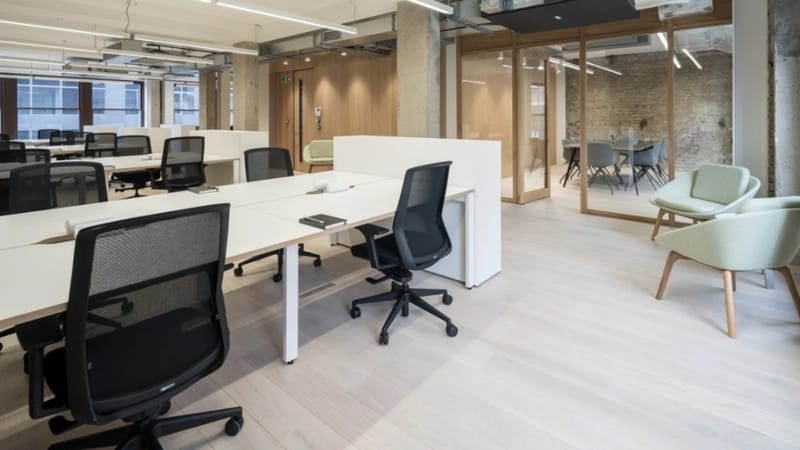 Workthere (Managed 1,688 sqft) - Lamplighter Works - 49-51 Farringdon Rd, EC1M 3JB - Farringdon image 4