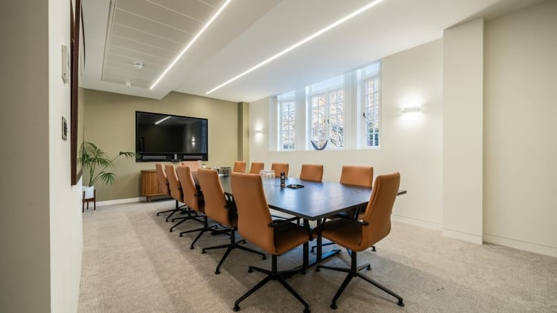 RX London (Managed 1,597 sqft) - 30 St James's Square, SW1Y 4AL - St. James's image 3