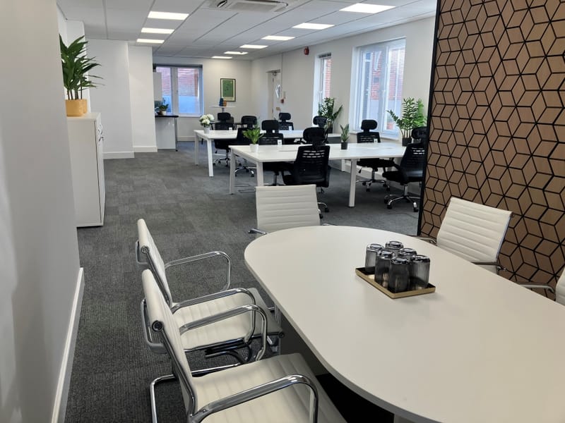 AB Holdings (Managed 727 - 3,500 sqft) - Yeoman House - 176 Parsonage Square, RH4 1HH - Dorking image 3