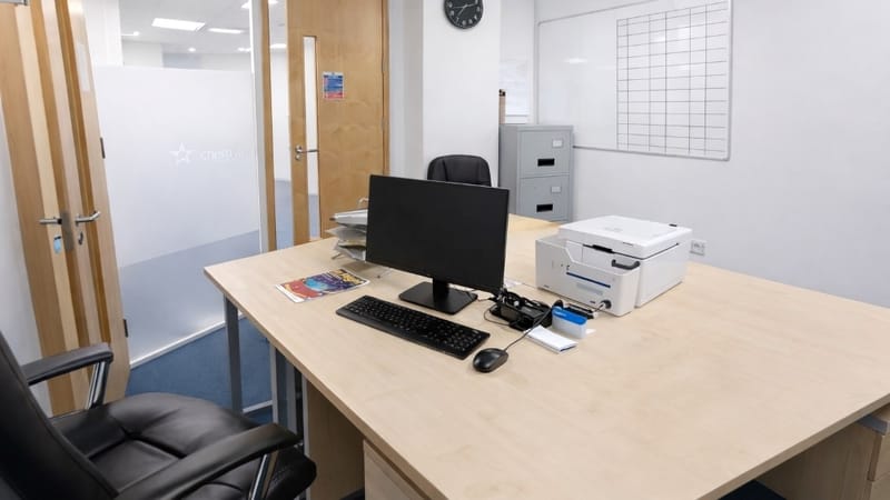 CWP Management Services (Managed 80 - 900 sqft) - St James House - 27–43 Eastern Road, RM1 3NH - Romford image 9