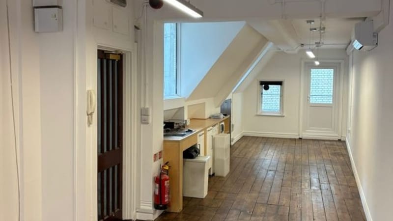 Atlas Properties - Hatch (Managed 558 sqft) - 38 Poland Street, W1F 7LY - Oxford Circus image 4