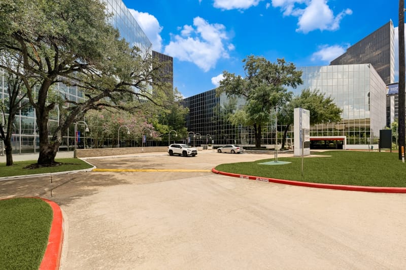 Boxer Workstyle - 1001 West Loop South, 77027 - Houston image 5