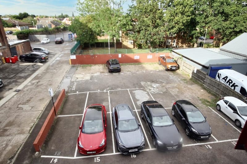 AMV Business Centres - Uxbridge House - 460-466 Uxbridge Road, UB4 0SD - Hayes image 6