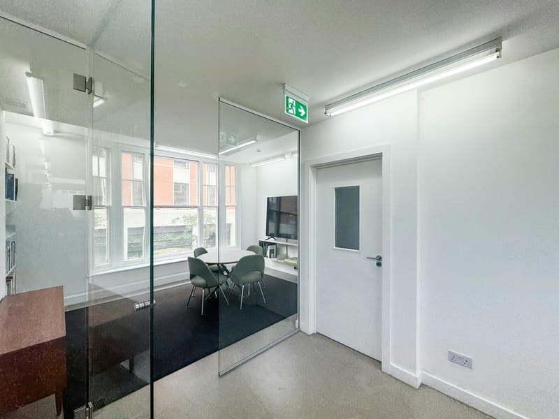 Sub800 Managed (944 - 944 sqft) - 37 Eastcastle Street, Oxford Street, London, UK image 7