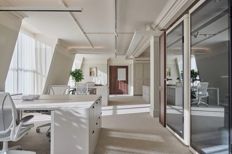 Workthere (Managed 715 - 2,821 sqft) - Egyptian House - 170 Piccadilly, W1J 9EJ - Green Park image 3