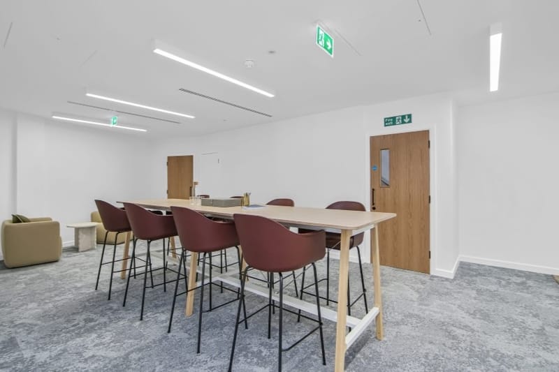 Rubix (Managed 2,019 sqft) - 36 Cornhill, EC3V 3NG - Bank image 4
