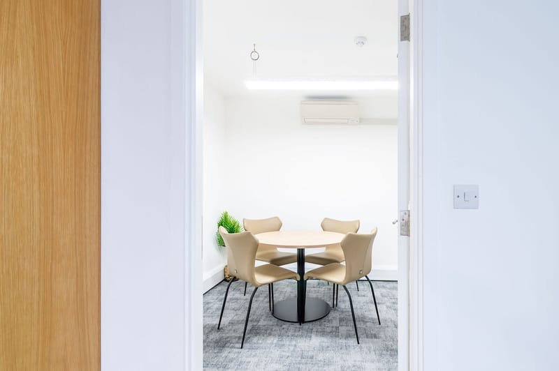 Sub800 Managed (1,350 - 1,350 sqft) - 1 Bell Street, London, UK image 9