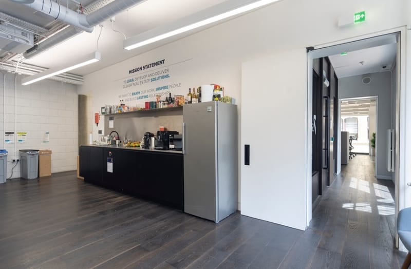 Workthere (Managed 1,955 sqft) - Link House - 78 Cowcross Street, EC1M 6EJ - Farringdon image 8
