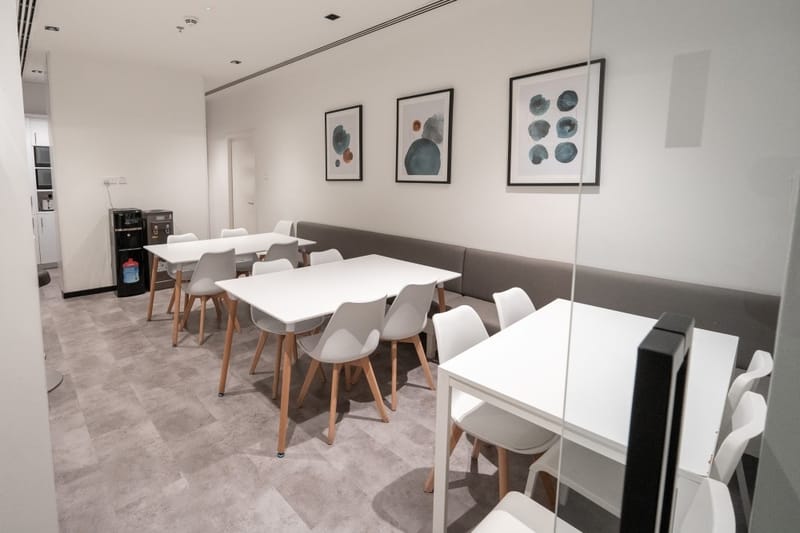 One Space - Golden Mile Galleria - Palm Jumeirah Road, Dubai image 2