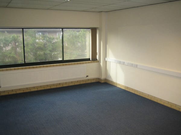 The Canterbury Business Centre - 18 Ashchurch, Tewkesbury, GL20 - Gloucestershire image 3