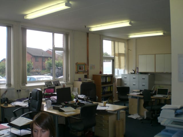 Jape One Business Centre - Dell Road, OL12 - Rochdale image 3