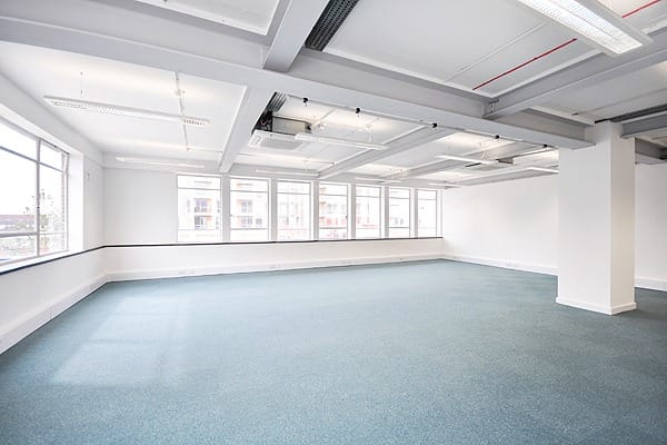 Workspace (Managed 317 - 1,060 sqft) - Q West - Great West Road, TW8 - Brentford image 2
